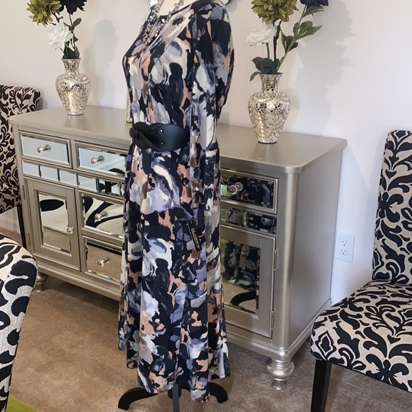 🐚NWT Grey Dress - Picture 2 of 3